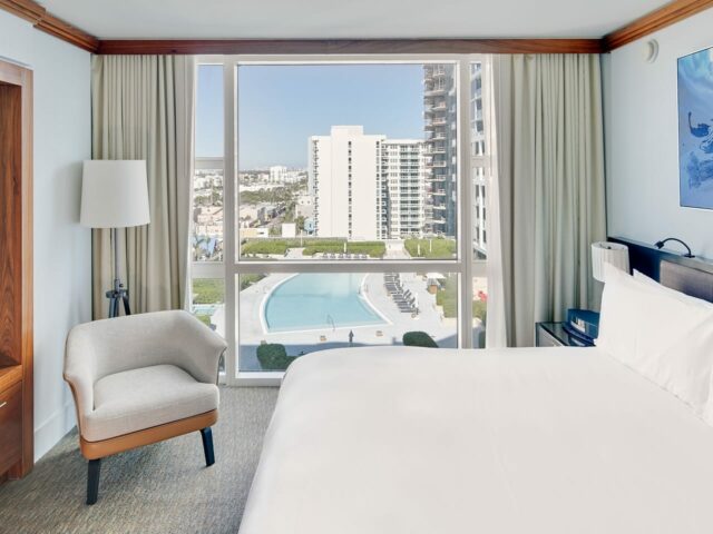 Carillon Miami Beach