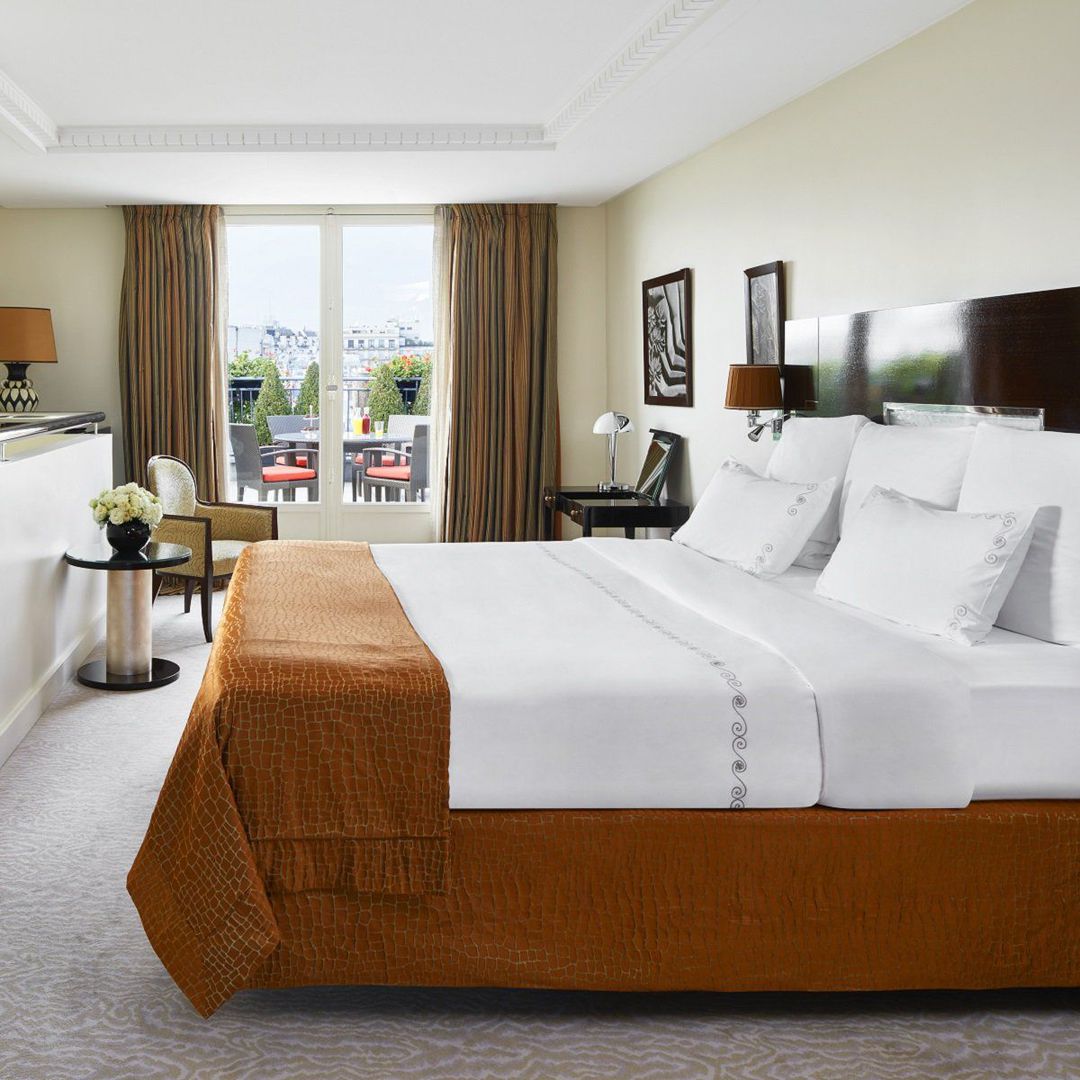 Hôtel Plaza Athénée, Dorchester Collection