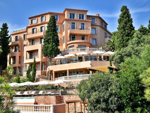 Hotel Tiara Yaktsa